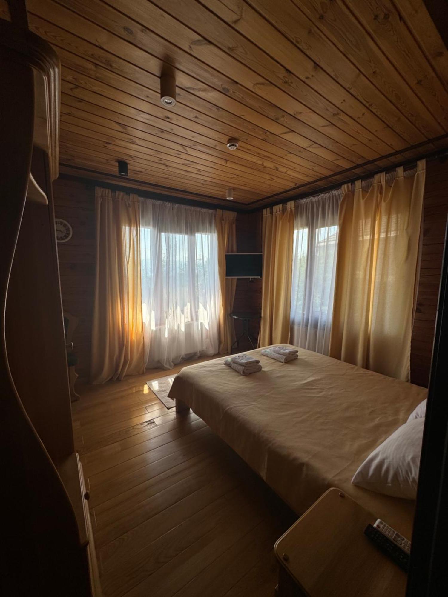 Апартаменты Golden Nest Яблоница Экстерьер фото